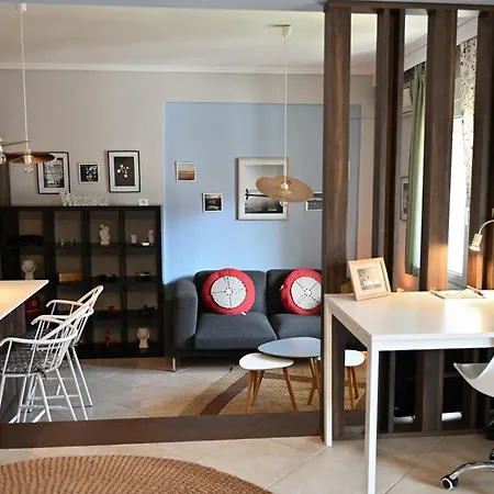 Greg's Cozy Apartment, Up To 4 Guests In Kalamaria Lägenhet Thessaloníki