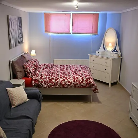 Greg's Cozy Apartment, Up To 4 Guests In Kalamaria Thessaloníki