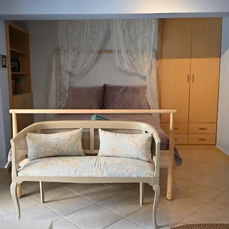 Greg's Cozy Apartment, Up To 4 Guests In Kalamaria Apartment Thessaloniki